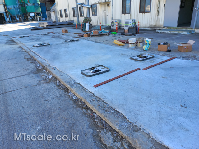 트럭스케일 설치 실적 모음 · Base plate 6point 설치