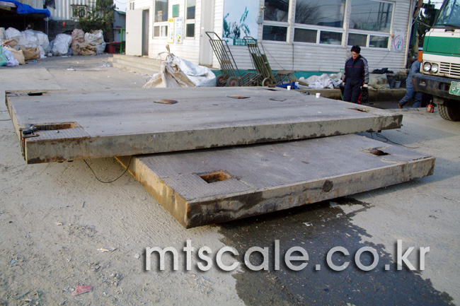 웰딩데크와 로드셀 · 15년 사용한 웰딩데크(3x5M 2판, 총 10M)