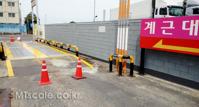 트럭스케일 설치 실적 모음 · 설치 실적 : 제주항(계량증명업소용, 1일 200대 계량)
